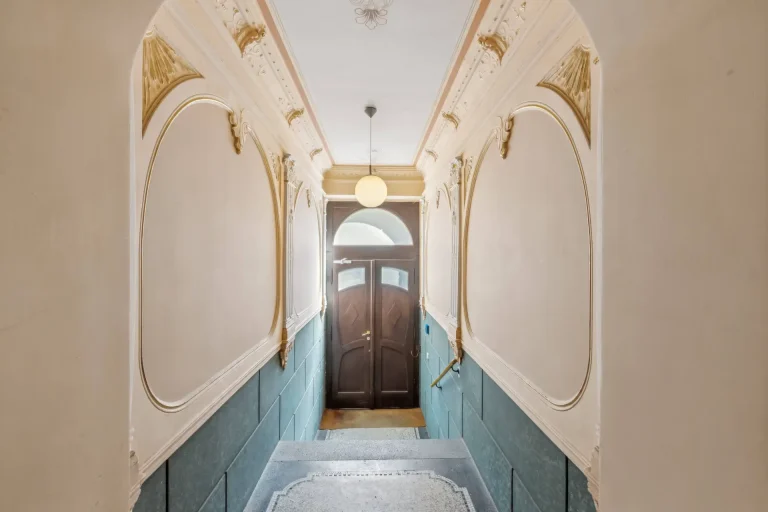 Hauseingang Altbau Leipzig