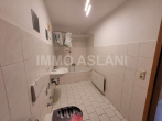 Badezimmer_1 - 3-Raum-Wohnung mit Einbauküche, Stadtparkblick & großem Garten in Limbach-Oberfrohna