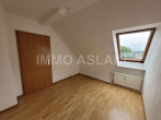 Kinderzimmer_2 - 3-Raum-Wohnung mit Einbauküche, Stadtparkblick & großem Garten in Limbach-Oberfrohna