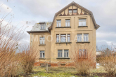 Außenansicht_2 - Drei großzügige Wohnungen auf 301m² in Chemnitz-Wittgensdorf – Sanierungsobjekt für Investoren