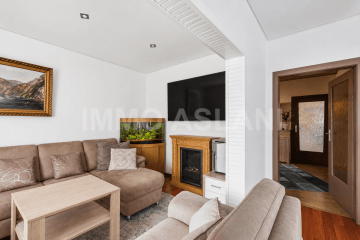 Ein Zuhause, viele Möglichkeiten: EFH mit zwei separaten Wohneinheiten, PV-Anlage, Sauna & Pool, 04420 Markranstädt - Döhlen, Einfamilienhaus