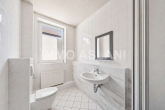 Badezimmer_2_EDIT - Außergewöhnlich vielseitiges Wohnhaus mit Kamin, Einbauküche und großem Hofbereich