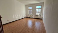 Schlafzimmer - Großzügige 3-Zimmer-Wohnung mit Balkon, Abstellraum & Gartenmitnutzung