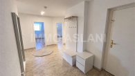 Flur_1 - 3-Zimmer-Wohnung in Schloßchemnitz mit ca. 77m², Einbauküche und Möbeloption – bezugsfrei ab 01.12.