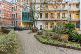 Außenansicht_Hof - Modernisierte und Bezugsfreie 2-Zimmer-Wohnung mit Balkon & Elsterblick in Plagwitz