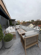 Erste_Terrasse_WZ - Helle Dachgeschosswohnung mit zwei Balkonen und Tiefgaragenstellplatz in begehrter Lage