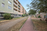 Außenansicht_Innenhof_1 - Bezugsfreie 2-Zimmer-Wohnung mit 2 Balkonen, Aufzug & TG-Stellplatz – renovierter Zustand