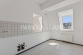 Küche_2 - Bezugsfreie 3-Raum-Wohnung mit Balkon, Fahrstuhl & Tageslichtbad im Zentrum-Süd