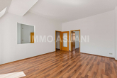 Wohnzimmer_1 - Bezugsfreie 3-Raum-Wohnung mit Balkon, Fahrstuhl & Tageslichtbad im Zentrum-Süd