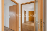 Flur - Über den Dächern von Leipzig-Schönefeld – bezugsfreie 2-Zimmer-Wohnung