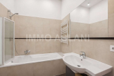 Badezimmer_EDIT - Stilvolle Maisonette im Denkmal-Altbau mit Balkon & TG-Stellplatz in Leipzig Zentrum-West