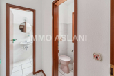Badezimmer - Ehemalige Zahnarztpraxis mit Wohneinheit – 120 m² Praxis + 120 m² Wohnen in Taucha