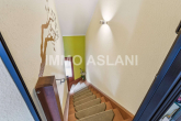 Treppe - Ehemalige Zahnarztpraxis mit Wohneinheit – 120 m² Praxis + 120 m² Wohnen in Taucha