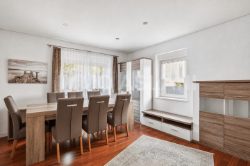 EFH in Markanstädt-Döhlen – 224m² Wohnensemble mit Pool, Sauna, PV & zwei separaten Einheiten, 04420 Markranstädt, Einfamilienhaus