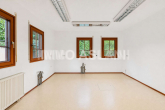 Wartezimmer_1_EDIT - Wohnen & Arbeiten in Taucha – Haus mit separater Praxis, PV, Pool und 4 Carports