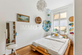 Schlafzimmer_2 - Denkmalschutz trifft Moderne: 2-Zimmer-Wohnung mit Loggia & Stellplatz im Zentrum