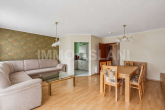 Wohnzimmer - Charmante 2-Zimmer-Eigentumswohnung mit Terrasse und kleinem Garten in ruhiger Lage