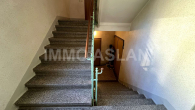 Treppenhaus_2 - Einziehen & wohlfühlen – modernisierte 3-Raum-Wohnung in Limbach-Oberfrohna