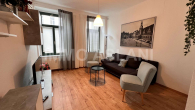 Wohnzimmer - Helle Dreiraumwohnung im beliebten Leipziger Stadtteil Plagwitz – Bezugsfrei ab November 2025