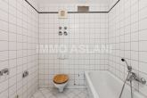 Badezimmer - Bezugsfreie 2-Zimmer-Maisonette in Leipzig-Anger-Crottendorf