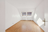 Schlafzimmer - Bezugsfreie 2-Zimmer-Maisonette in Leipzig-Anger-Crottendorf